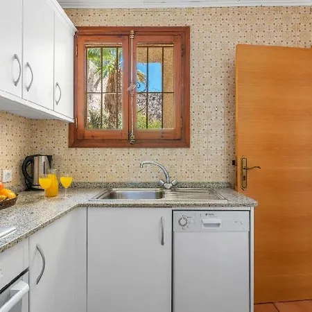 Hébergement de vacances By Interhome La Canuta